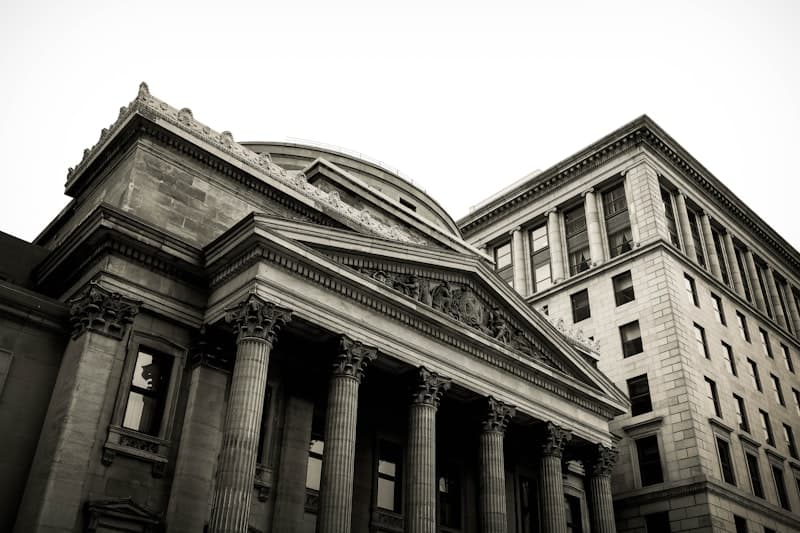 Banks, Credit Unions & Financial Institutions