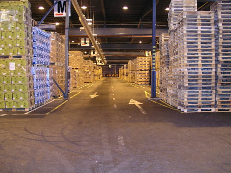 Representative logistics & distribution facility for the DHL project story